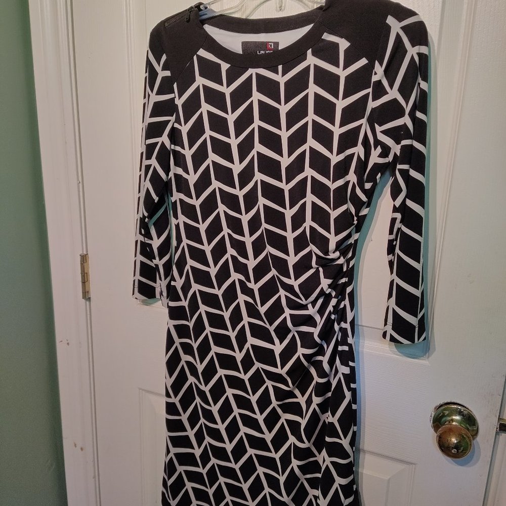 Black and white Laura petite size 4 dress